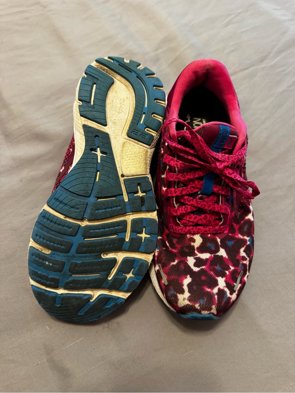 Brooks Women's Pink Leopard Print Athletic Shoes *loved* Adrenaline GTS - Picture 5 of 7